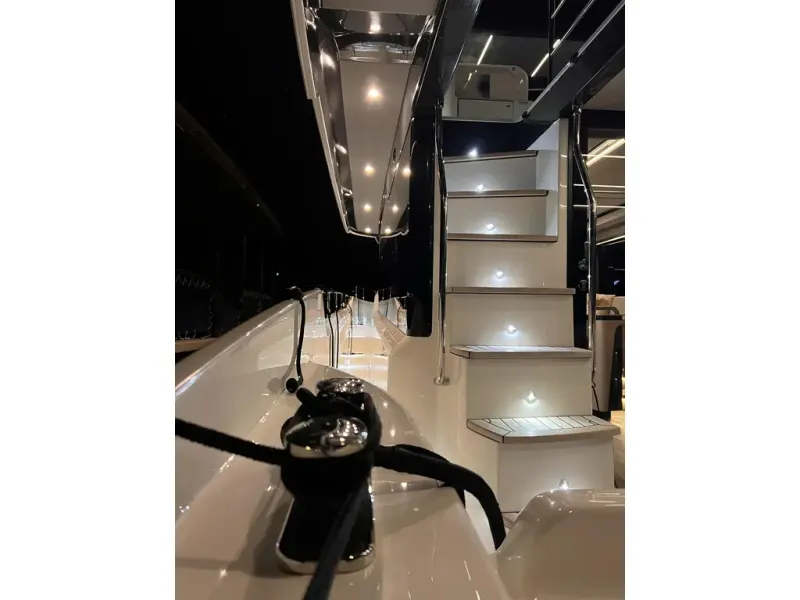 Slide: The Image of Absolute NAVETTA 52 2022 - 52
