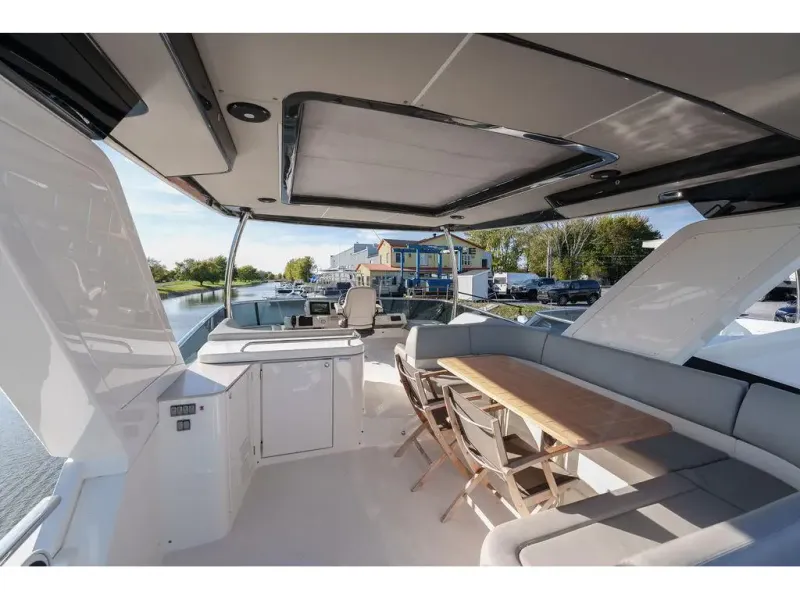 Slide: The Image of Absolute NAVETTA 52 2022 - 54