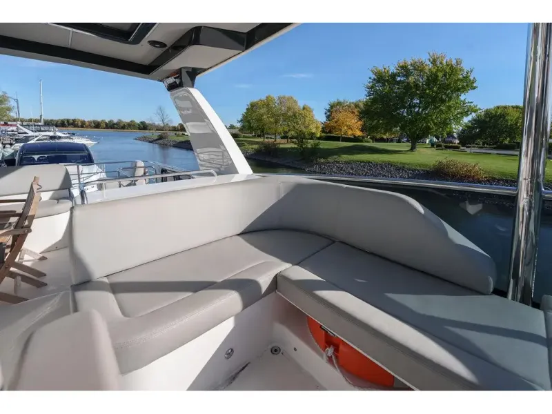 Slide: The Image of Absolute NAVETTA 52 2022 - 57