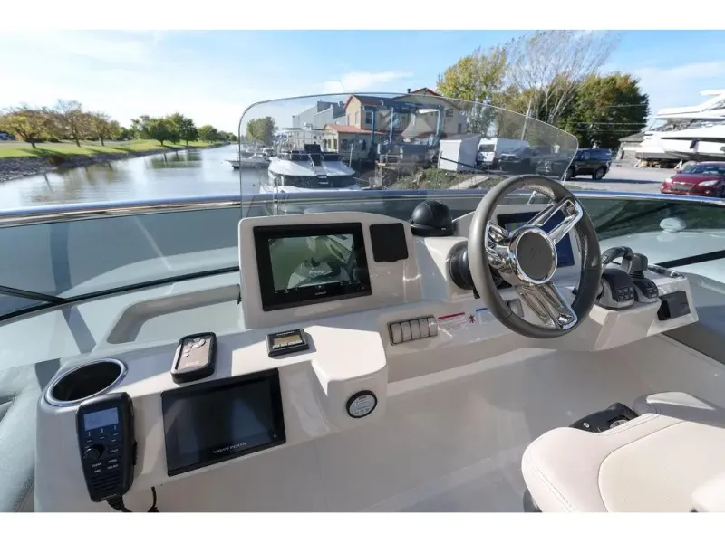 Slide: The Image of Absolute NAVETTA 52 2022 - 64