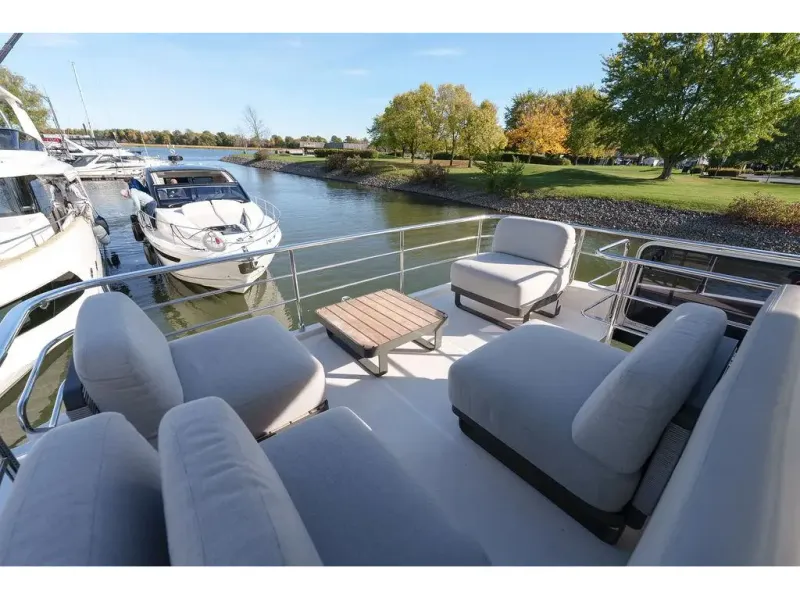 Slide: The Image of Absolute NAVETTA 52 2022 - 67