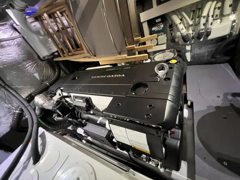 Slide: The Image of Absolute NAVETTA 52 2022 - 71