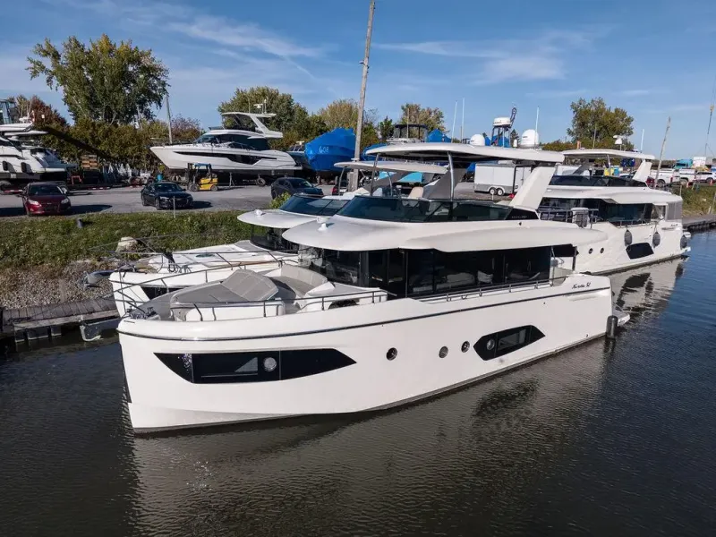 Slide: The Image of Absolute NAVETTA 52 2022 - 78