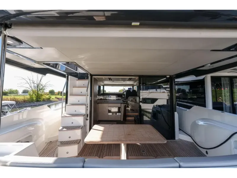 Slide: The Image of Absolute NAVETTA 52 2022 - 9