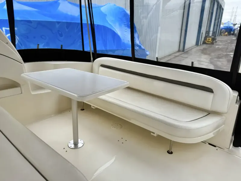 Slide: The Image of Sea Ray 360 SUNDANCER 2004 - 16
