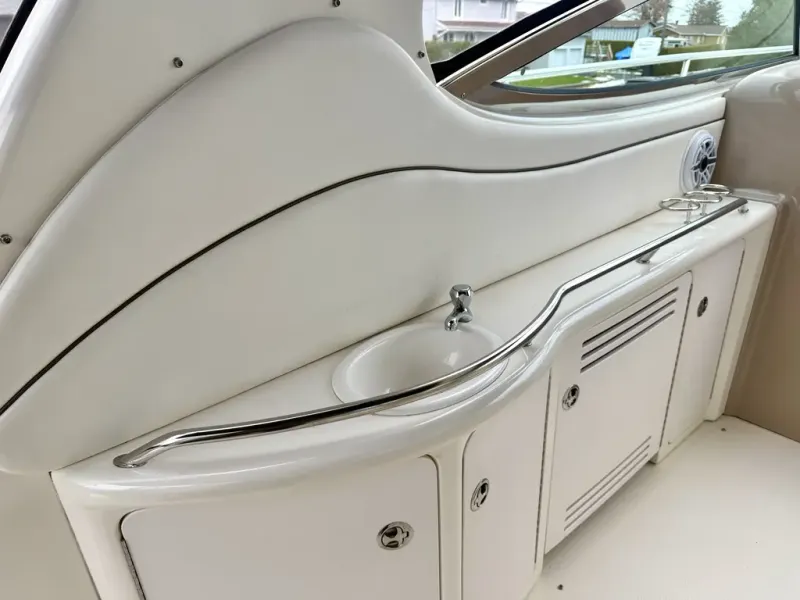 Slide: The Image of Sea Ray 360 SUNDANCER 2004 - 20