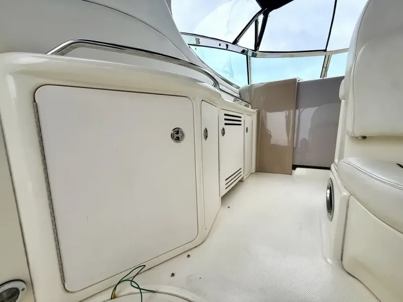 Slide: The Image of Sea Ray 360 SUNDANCER 2004 - 21