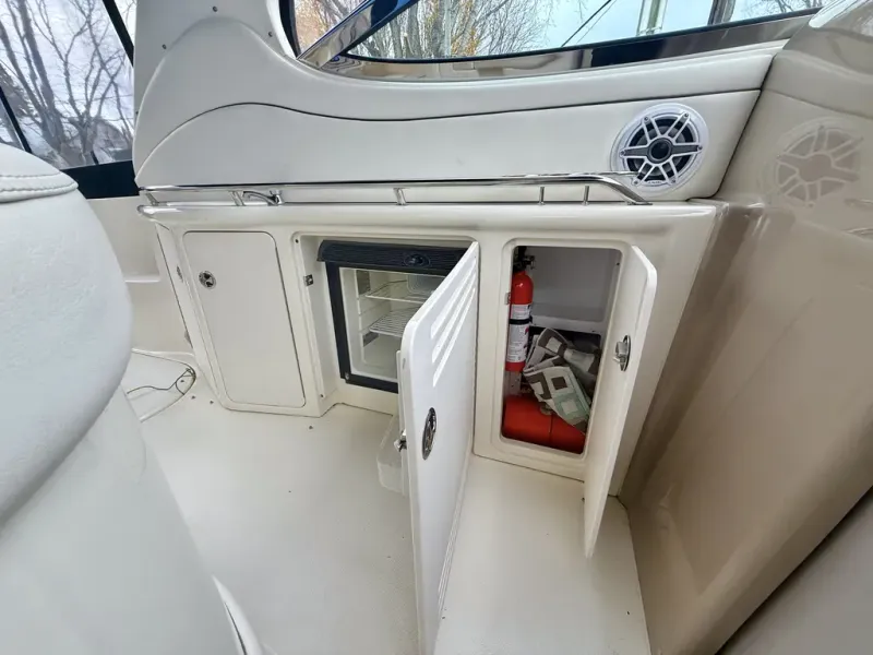 Slide: The Image of Sea Ray 360 SUNDANCER 2004 - 24