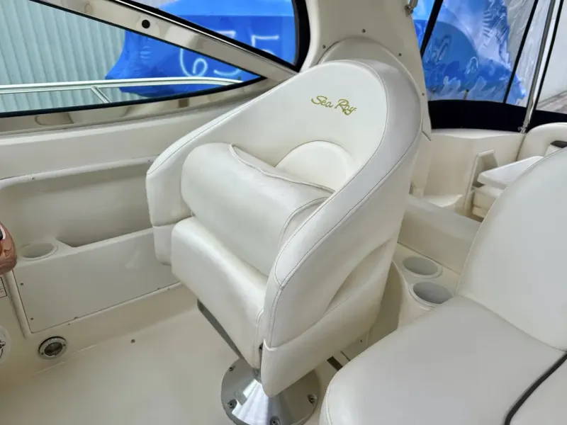 Slide: The Image of Sea Ray 360 SUNDANCER 2004 - 28