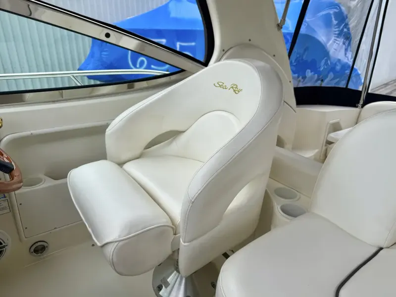 Slide: The Image of Sea Ray 360 SUNDANCER 2004 - 29