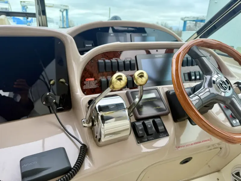 Slide: The Image of Sea Ray 360 SUNDANCER 2004 - 34