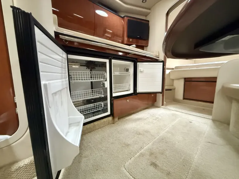 Slide: The Image of Sea Ray 360 SUNDANCER 2004 - 42