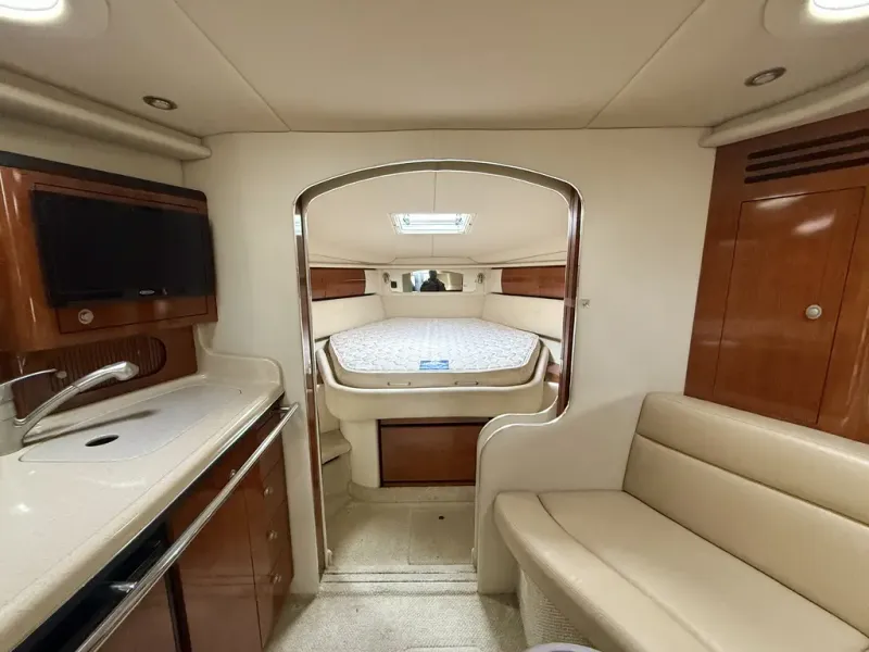 Slide: The Image of Sea Ray 360 SUNDANCER 2004 - 43