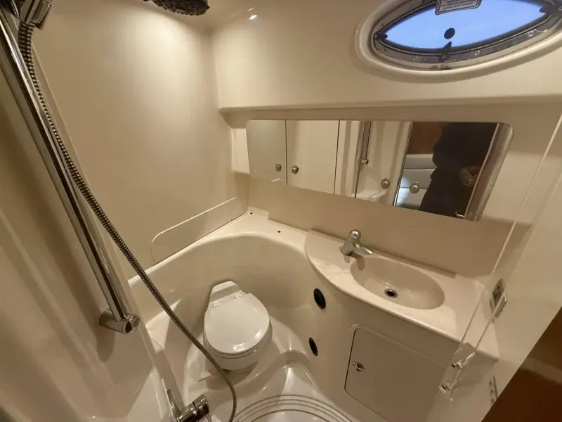 Slide: The Image of Sea Ray 360 SUNDANCER 2004 - 47