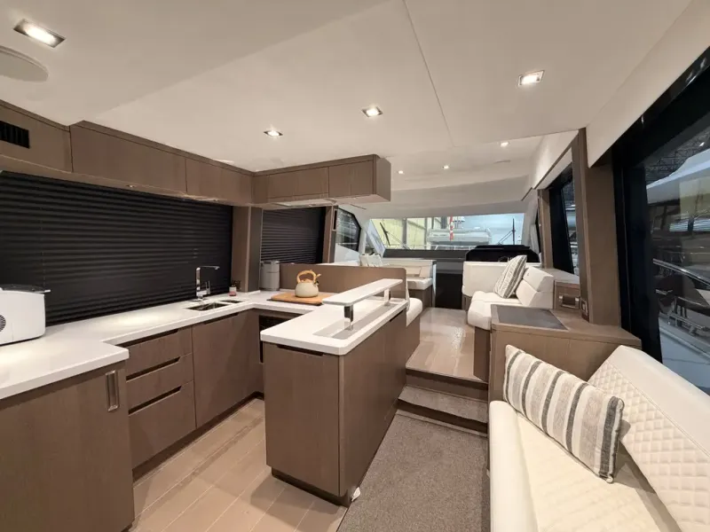 Slide: The Image of Galeon 500 FLY 2023 - 13