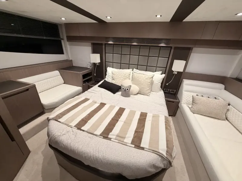 Slide: The Image of Galeon 500 FLY 2023 - 19