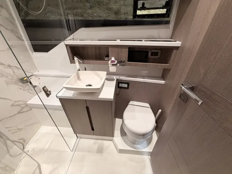 Slide: The Image of Galeon 500 FLY 2023 - 21