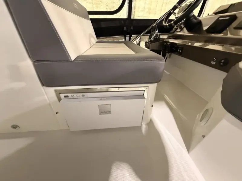 Slide: The Image of Galeon 500 FLY 2023 - 27