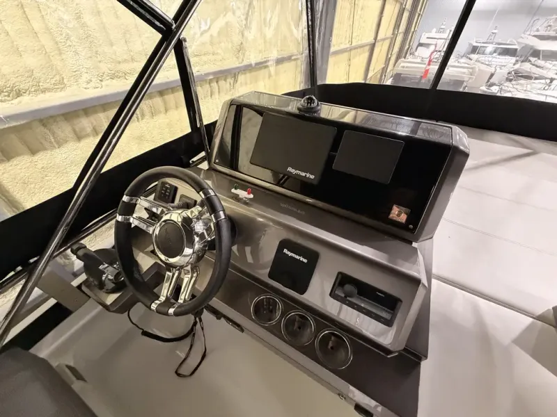 Slide: The Image of Galeon 500 FLY 2023 - 28