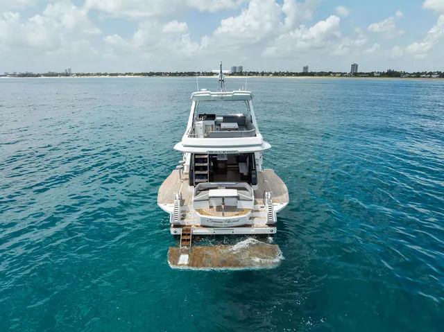 Slide: The Image of Galeon 500 FLY 2023 - 59