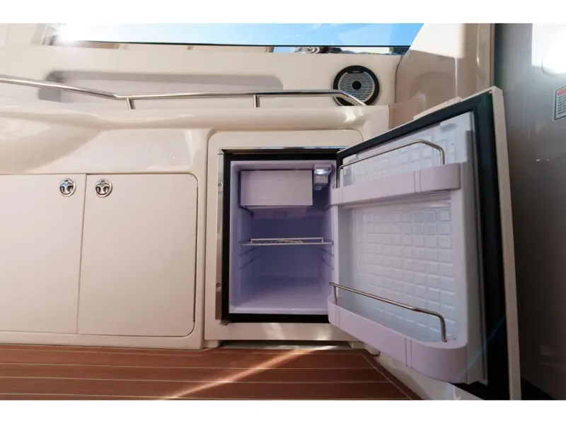 Slide: The Image of Sea Ray 460 DA 2004 - 14