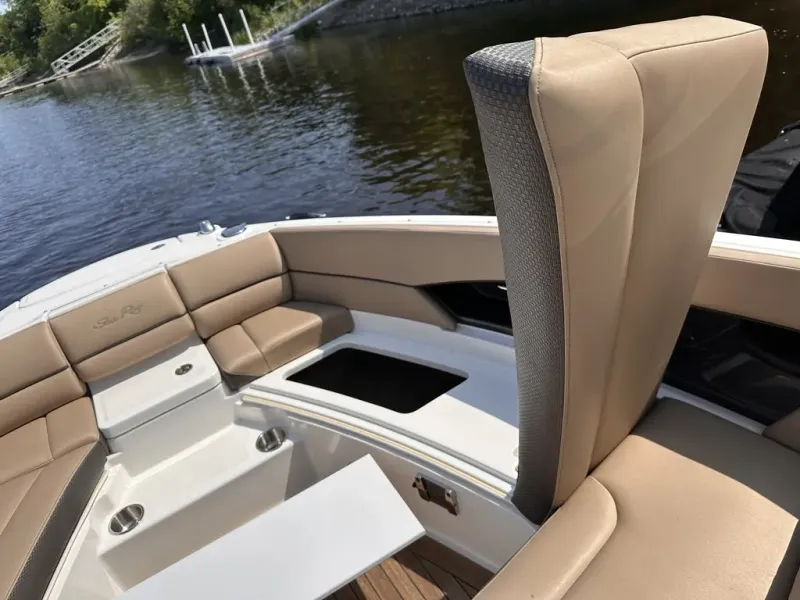 Slide: The Image of Sea Ray SLX 350 2016 - 12