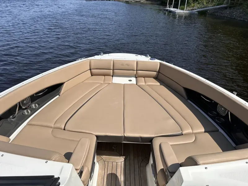 Slide: The Image of Sea Ray SLX 350 2016 - 2
