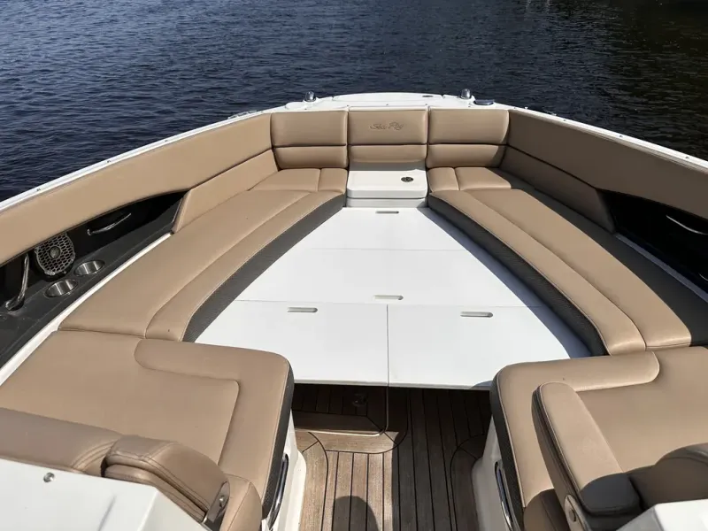Slide: The Image of Sea Ray SLX 350 2016 - 3