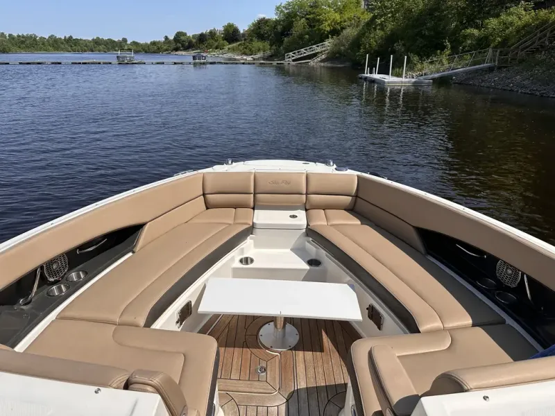 Slide: The Image of Sea Ray SLX 350 2016 - 4