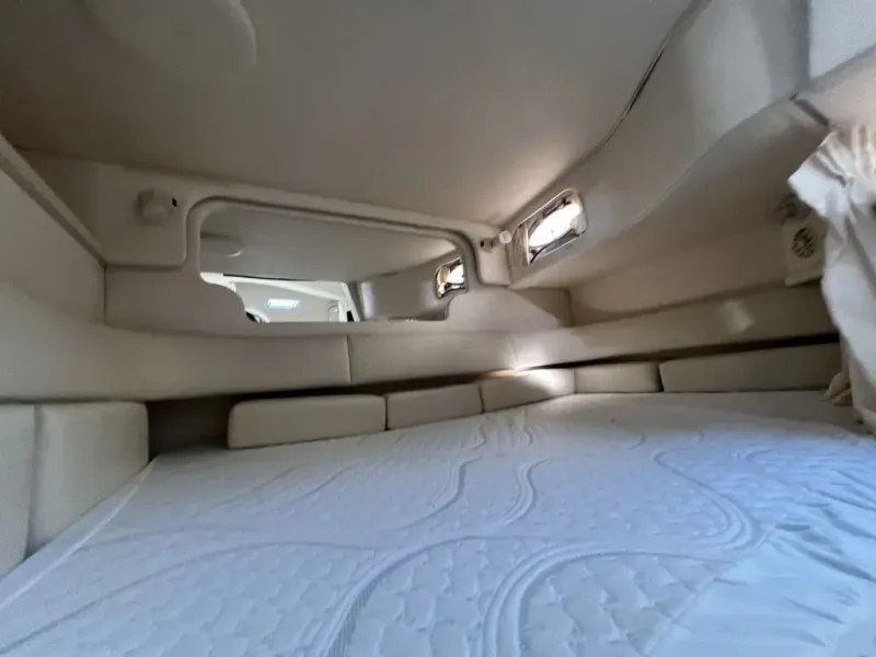 Slide: The Image of Sea Ray Sundancer 340 1999 - 30