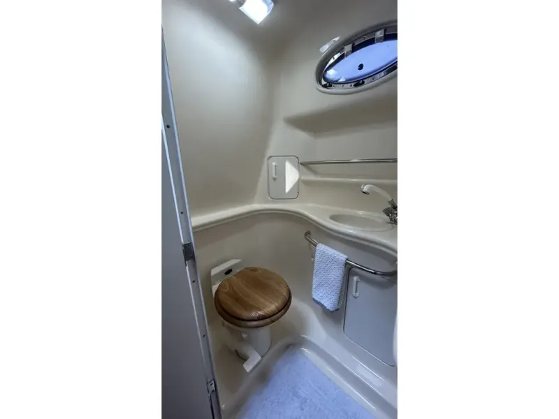 Slide: The Image of Sea Ray Sundancer 340 1999 - 32