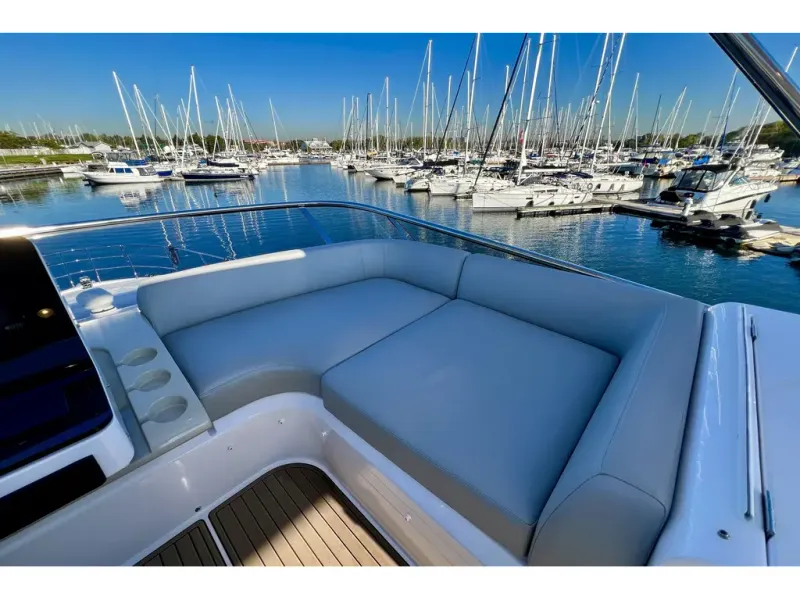 Slide: The Image of Azimut FLY 60 2024 - 20