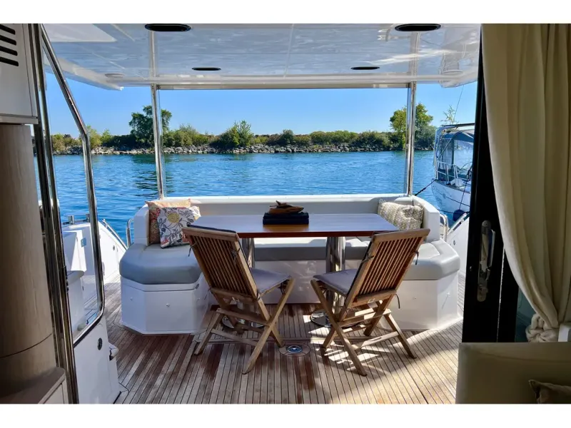 Slide: The Image of Azimut FLY 60 2024 - 27