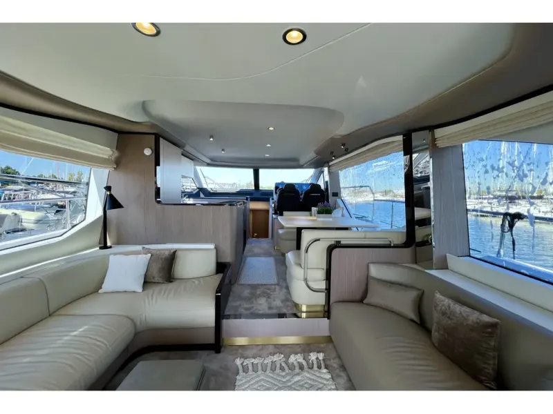 Slide: The Image of Azimut FLY 60 2024 - 30