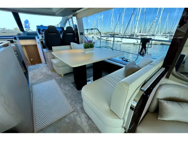 Slide: The Image of Azimut FLY 60 2024 - 36