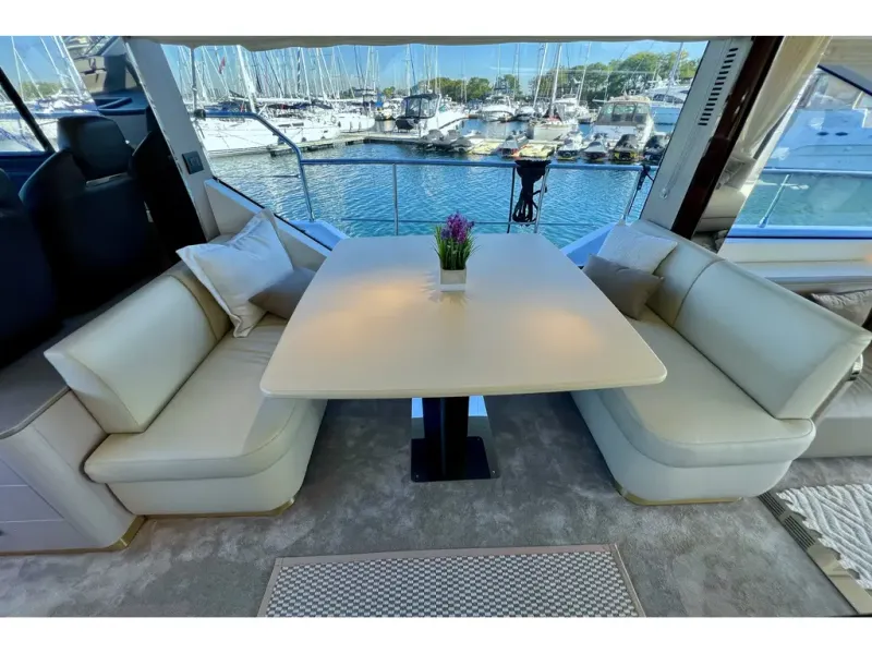 Slide: The Image of Azimut FLY 60 2024 - 37