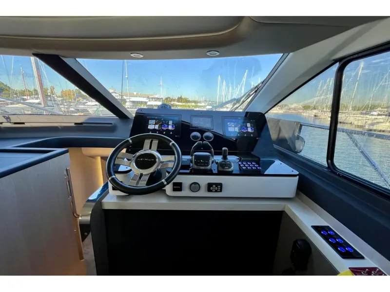 Slide: The Image of Azimut FLY 60 2024 - 48