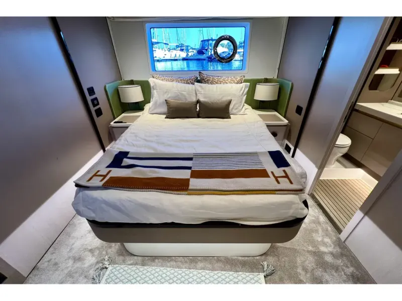 Slide: The Image of Azimut FLY 60 2024 - 50