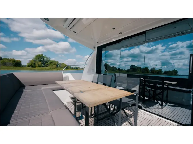 Slide: The Image of Prestige Yachts 520S 2018 - 10