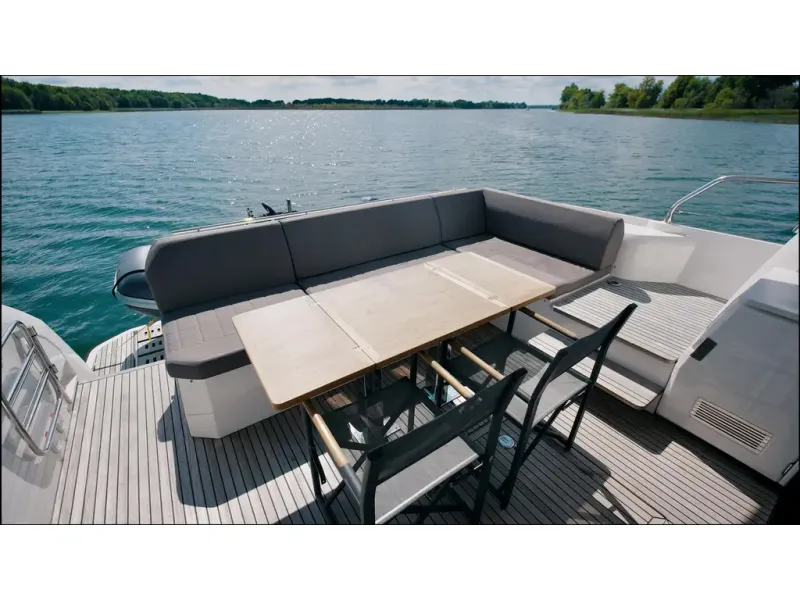 Slide: The Image of Prestige Yachts 520S 2018 - 11