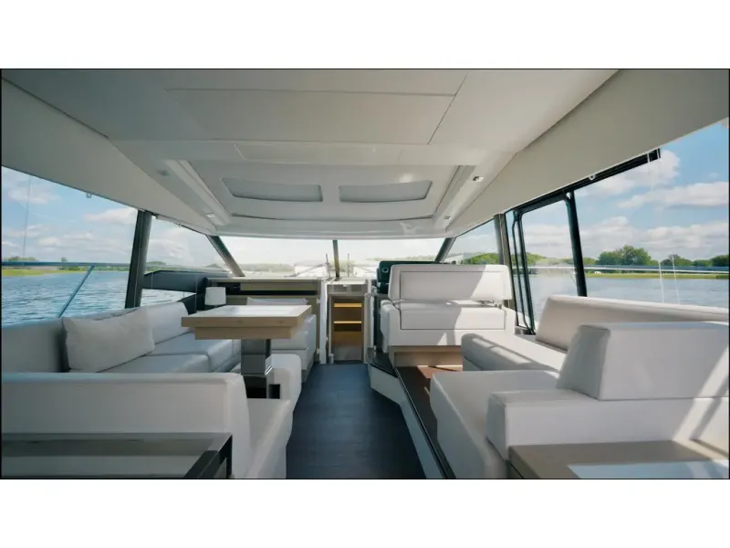 Slide: The Image of Prestige Yachts 520S 2018 - 18