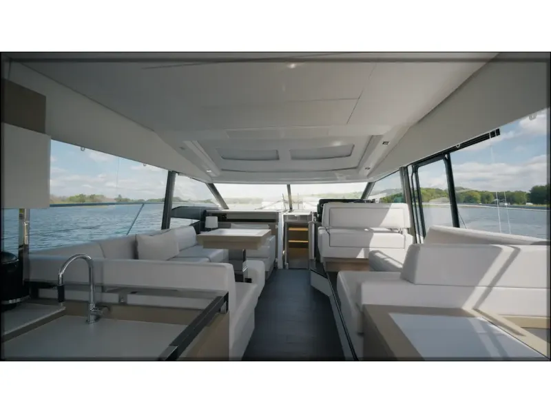 Slide: The Image of Prestige Yachts 520S 2018 - 19