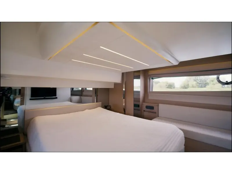 Slide: The Image of Prestige Yachts 520S 2018 - 26