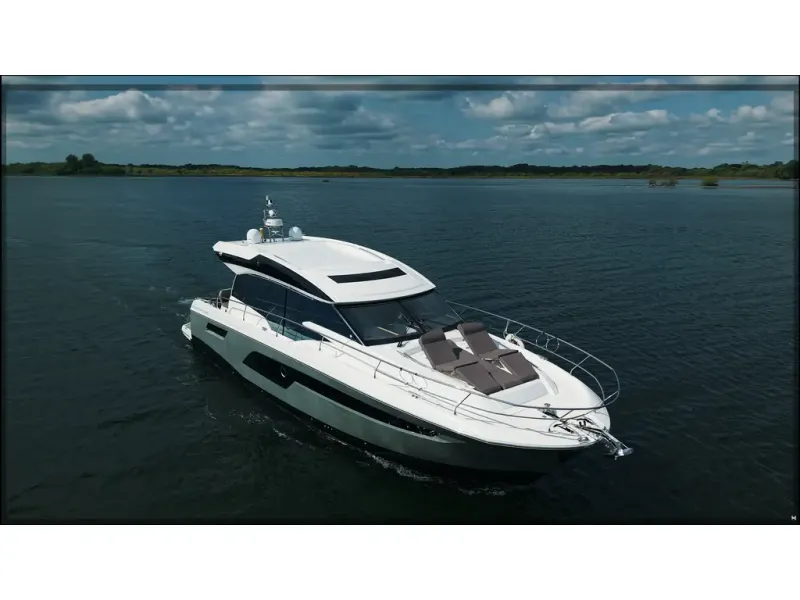 Slide: The Image of Prestige Yachts 520S 2018 - 3