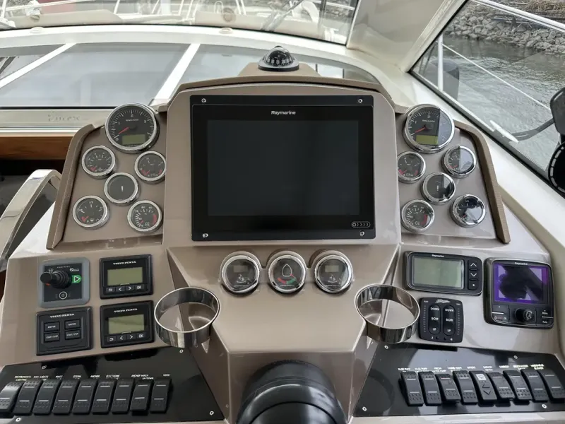 Slide: The Image of Galeon 405 HTS 2016 - 10