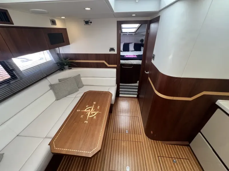 Slide: The Image of Galeon 405 HTS 2016 - 11