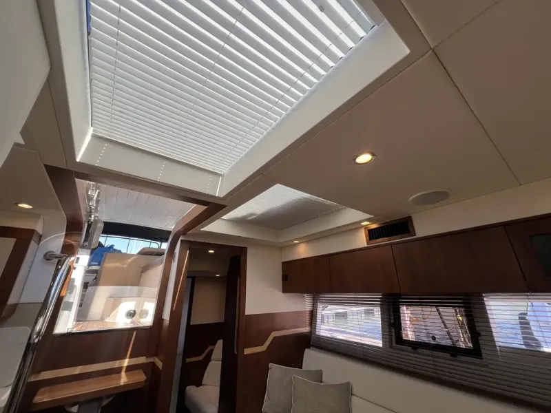 Slide: The Image of Galeon 405 HTS 2016 - 12