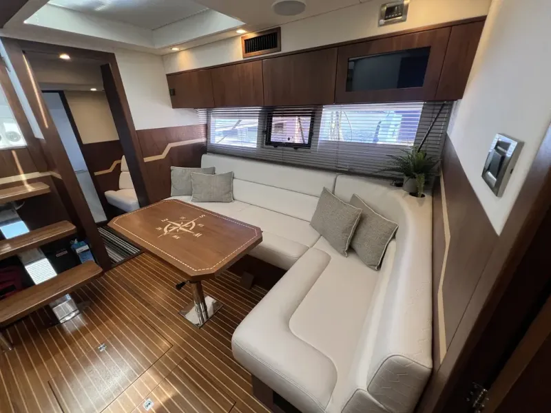 Slide: The Image of Galeon 405 HTS 2016 - 14