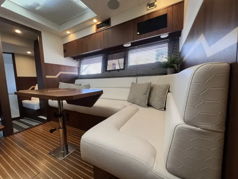 Slide: The Image of Galeon 405 HTS 2016 - 15