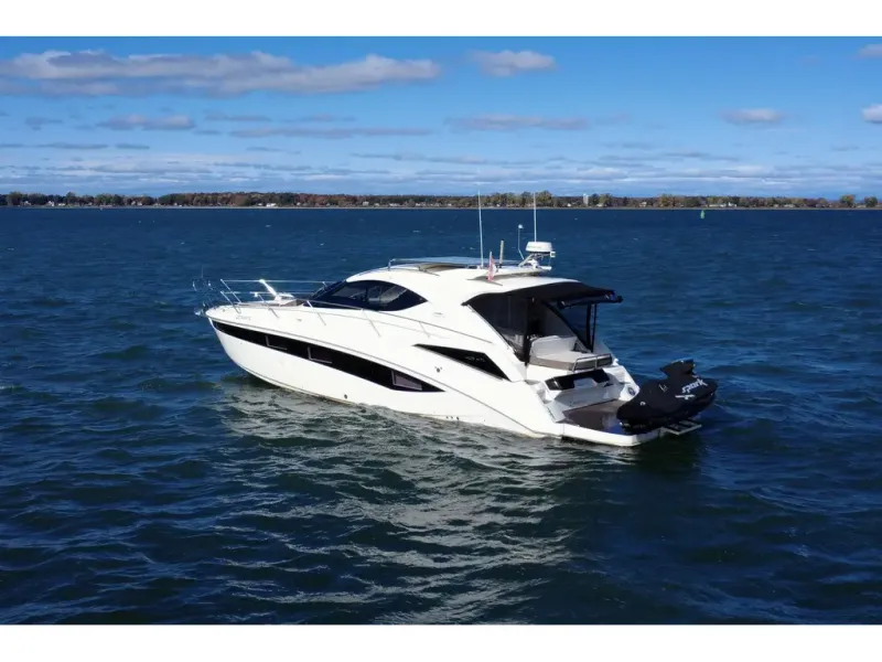 Slide: The Image of Galeon 405 HTS 2016 - 2